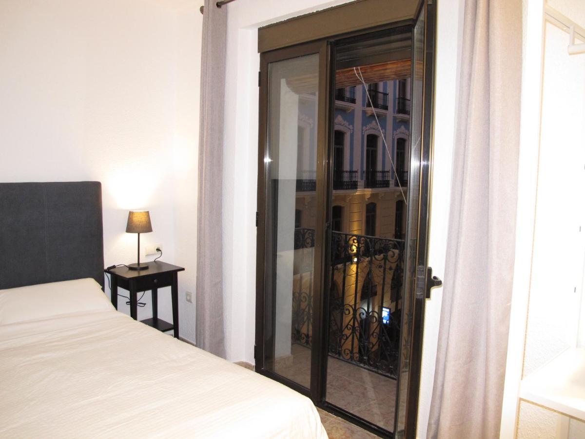 Apartamentos Romero Аликанте Экстерьер фото