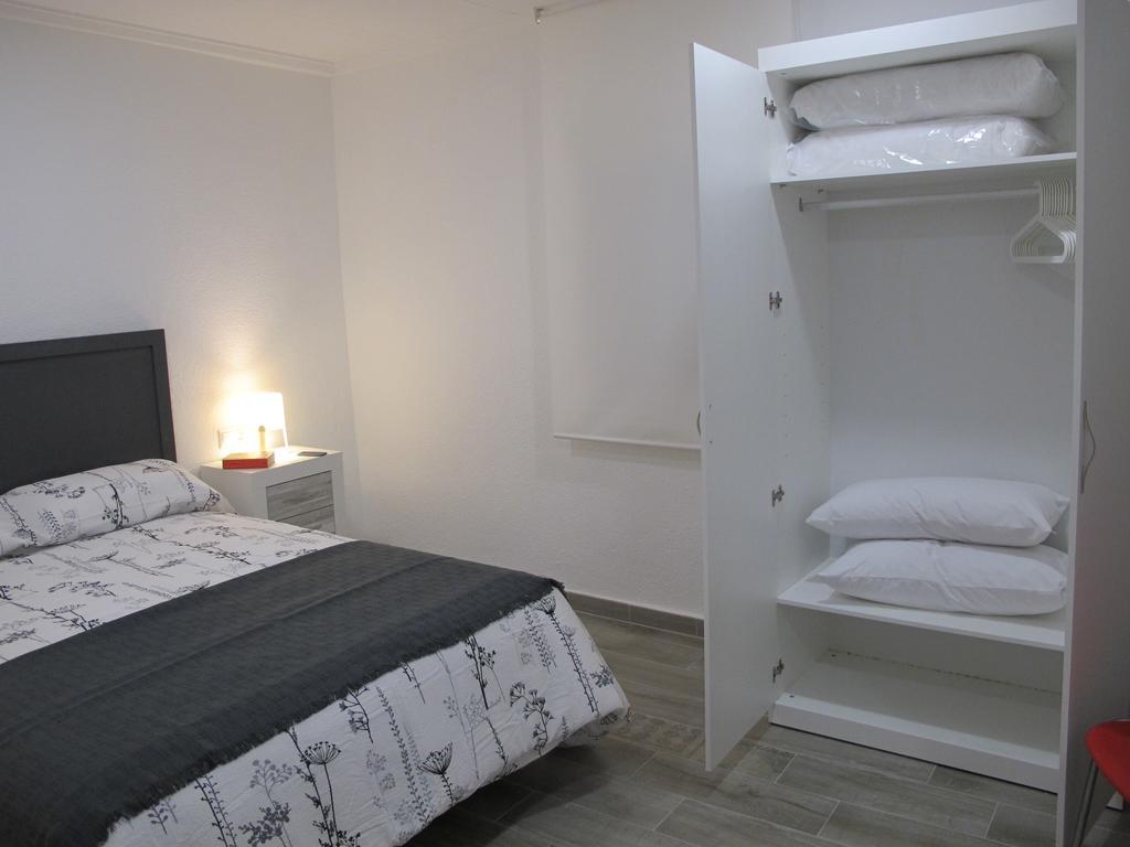 Apartamentos Romero Аликанте Экстерьер фото